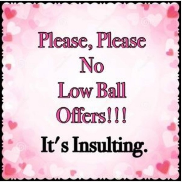 🚫NO LOWBALL OFFERS🚫 POSH TAKES 20% IN FEES🚫 - Picture 1 of 2